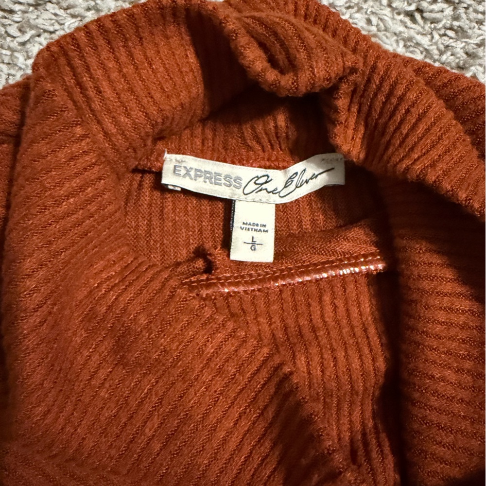 Express top - Picture 3 of 10